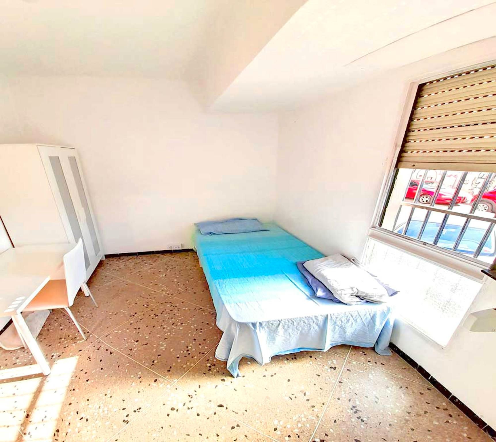 Flat to share in N/A, Les Tendetes - Avenida Burjassot