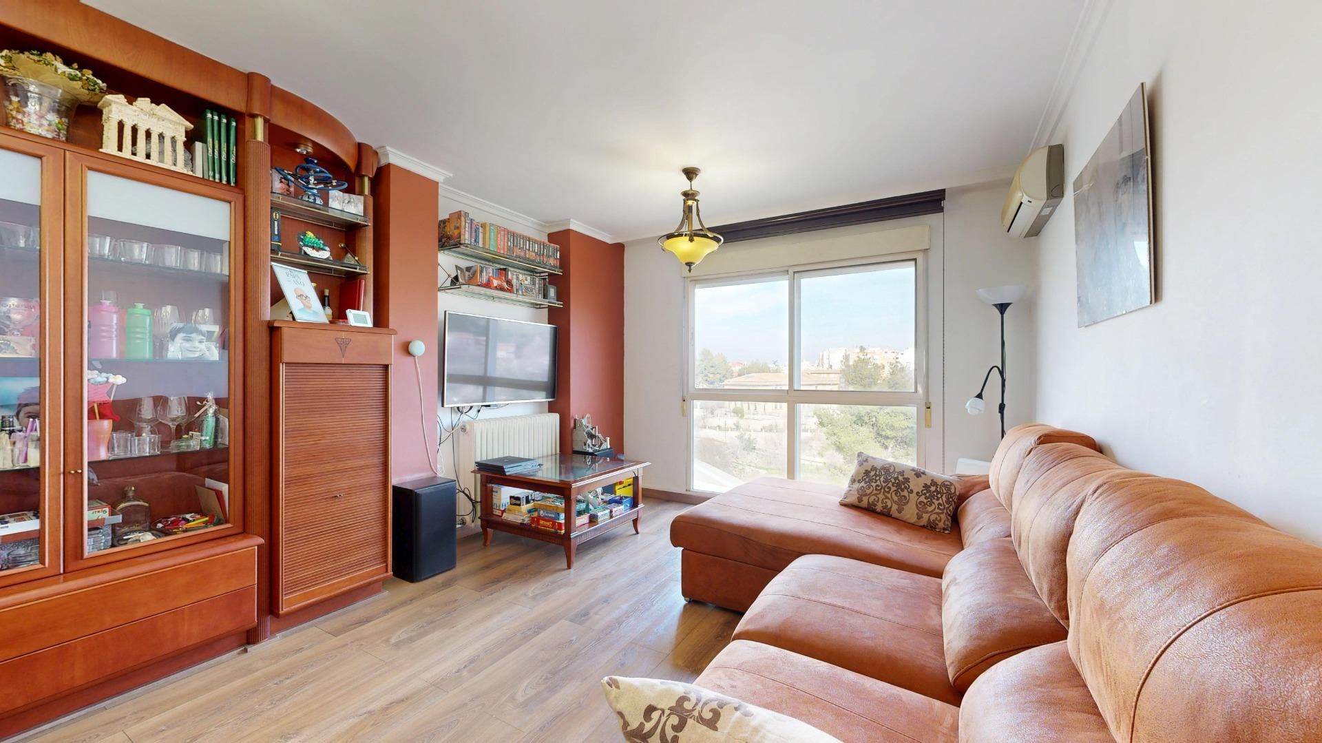 Living room of Flat for sale in Alcoy / Alcoi  with Air Conditioner, Heating and Storage room