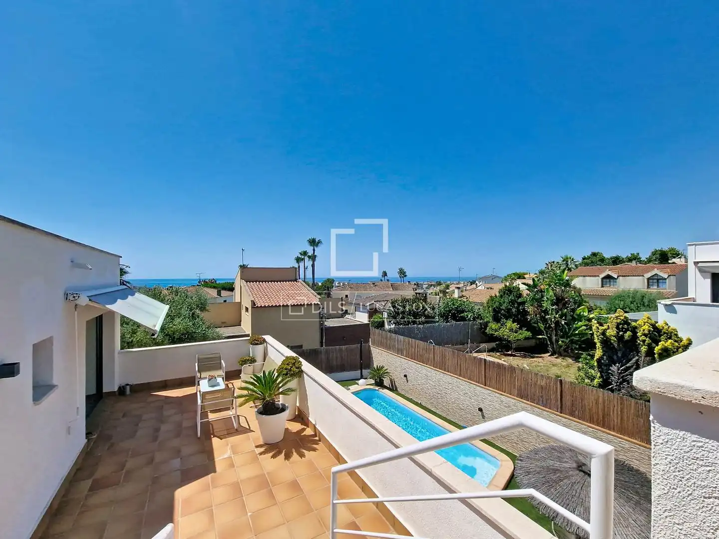 Vista exterior de Casa o xalet en venda en Calafell amb Aire condicionat, Calefacció i Jardí privat