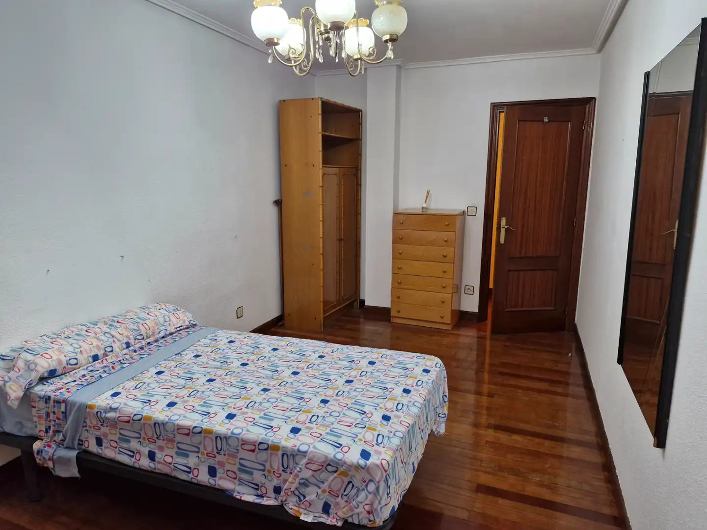 Habitación de Piso de alquiler en Valle de Mena con Calefacción, Parquet y Amueblado