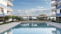 Piscina de Apartament en venda en Castelldefels amb Aire condicionat, Calefacció i Terrassa