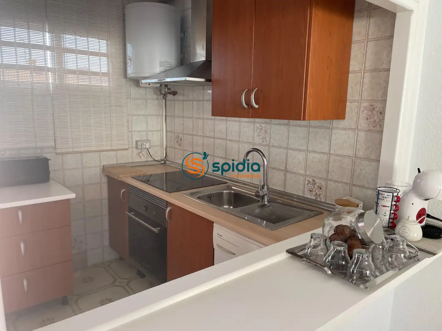 Cocina de Apartamento de alquiler en Águilas con Balcón