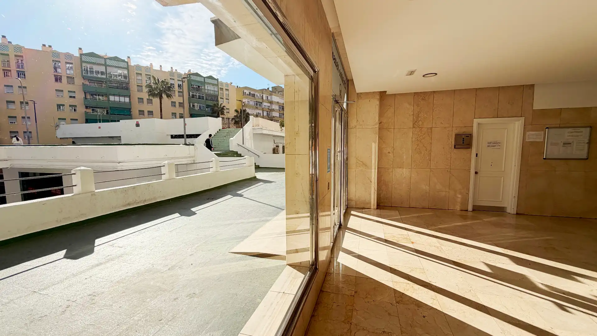Vista exterior de Apartament en venda en Torremolinos