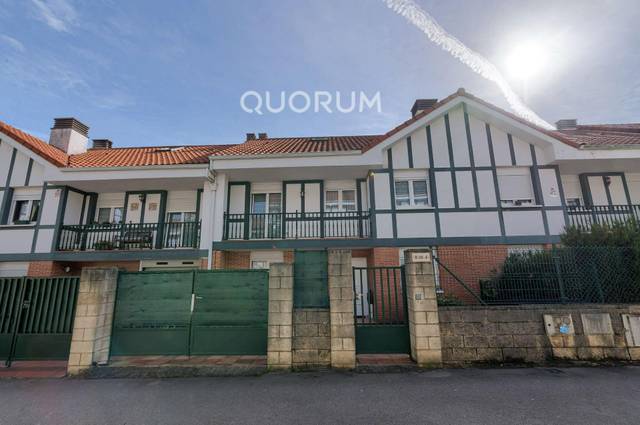 Casa adosada en Venta en Villar - San Juan - La Magdalena