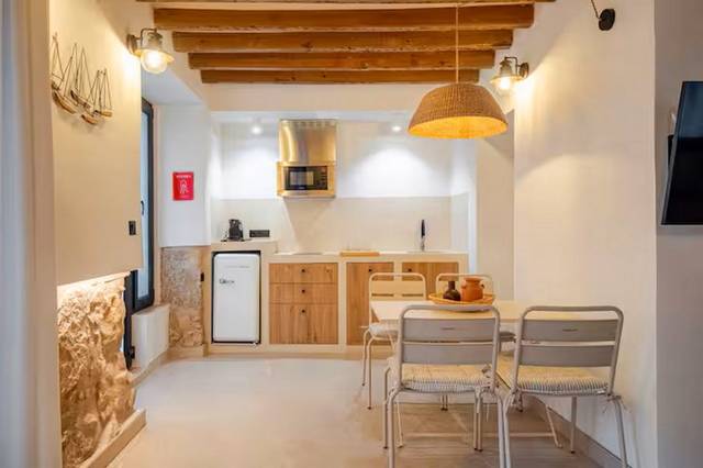 Piso en Alquiler en Carrer de Sant Agustí en Casco Antiguo - Sta. Cruz - Ayuntamiento