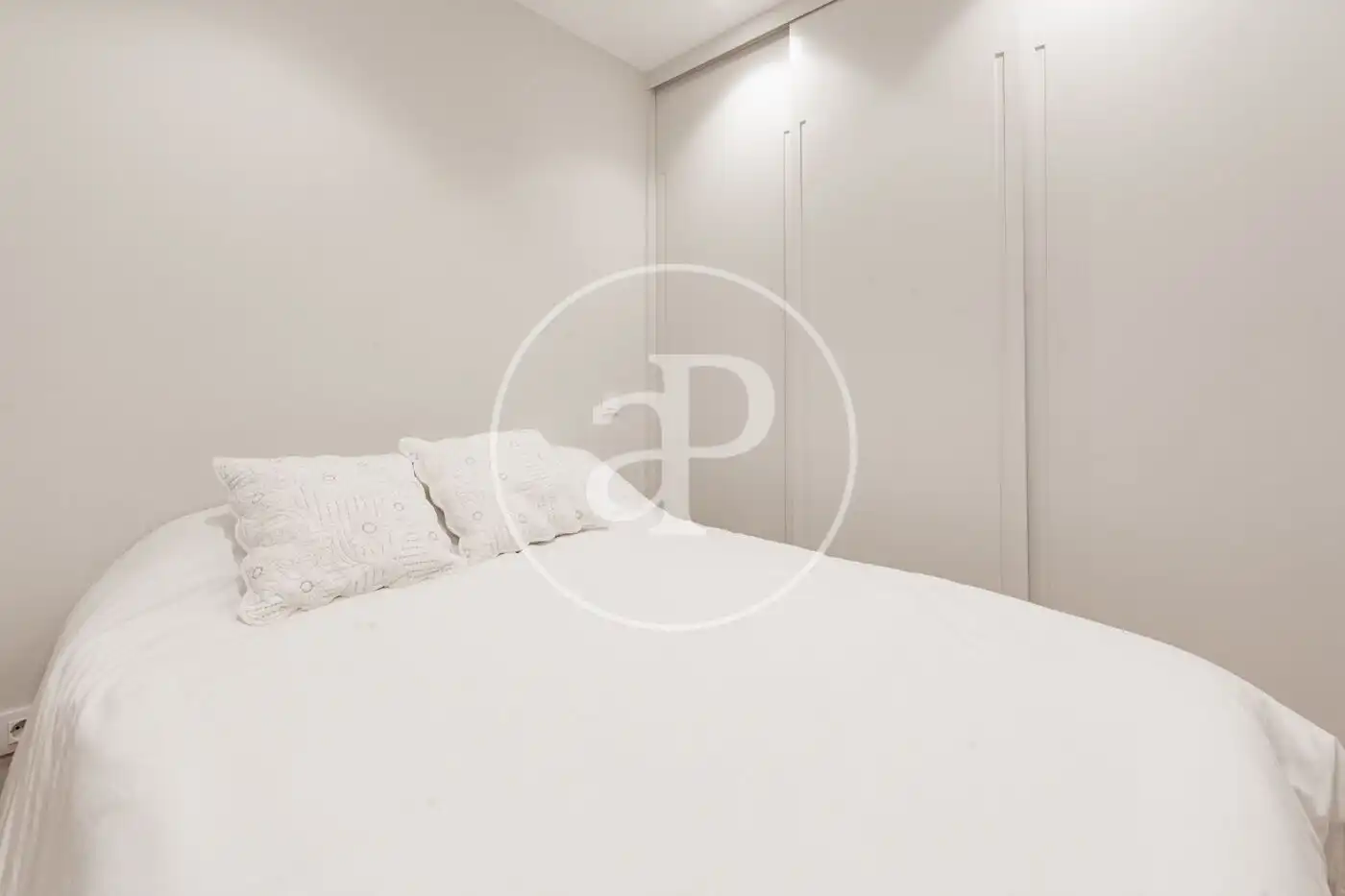 Bedroom of Flat for sale in Madrid  with Air Conditioner and Heating