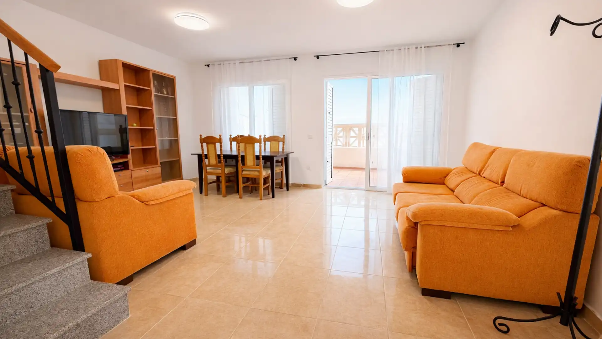 Sala de estar de Casa adosada de alquiler en Moncofa con Terraza, Horno y Lavadora