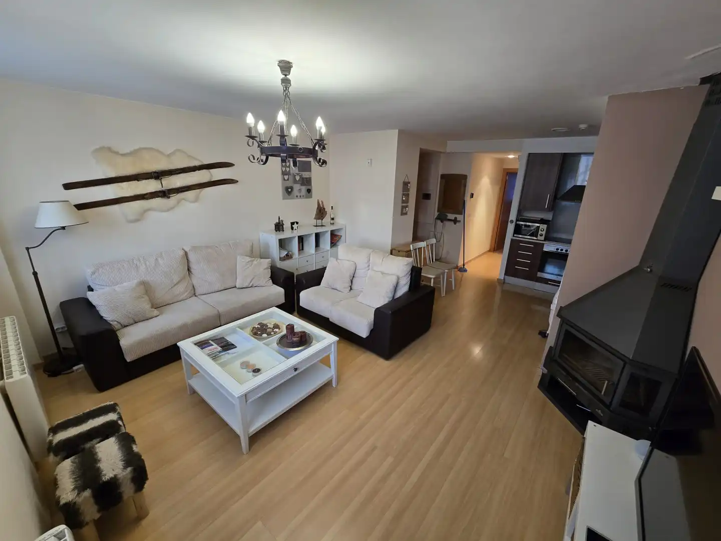 Sala de estar de Apartamento en venta en Benasque con Aire acondicionado, Calefacción y Amueblado