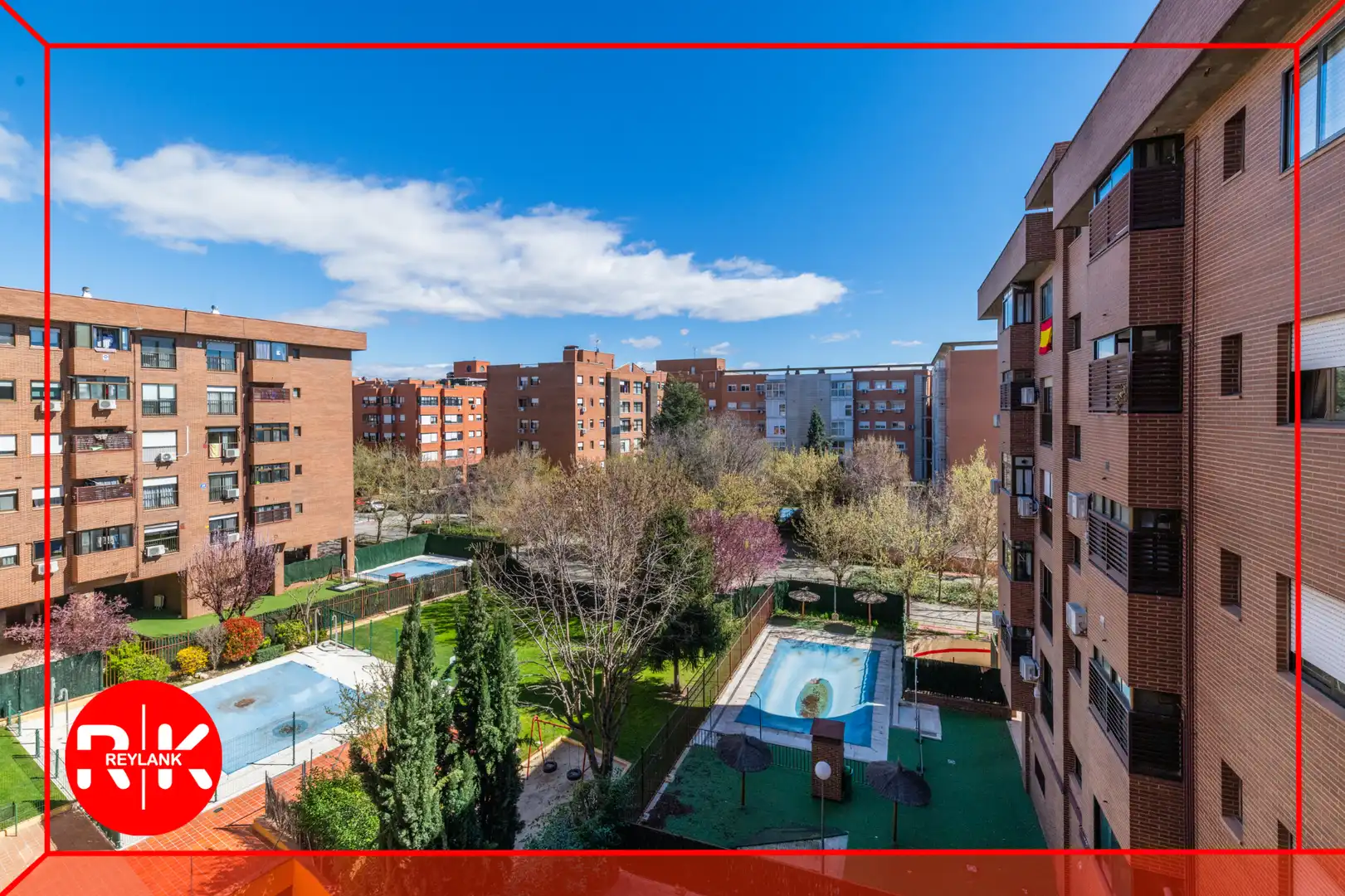 Exterior view of Flat for sale in Torrejón de Ardoz  with Air Conditioner, Heating and Private garden