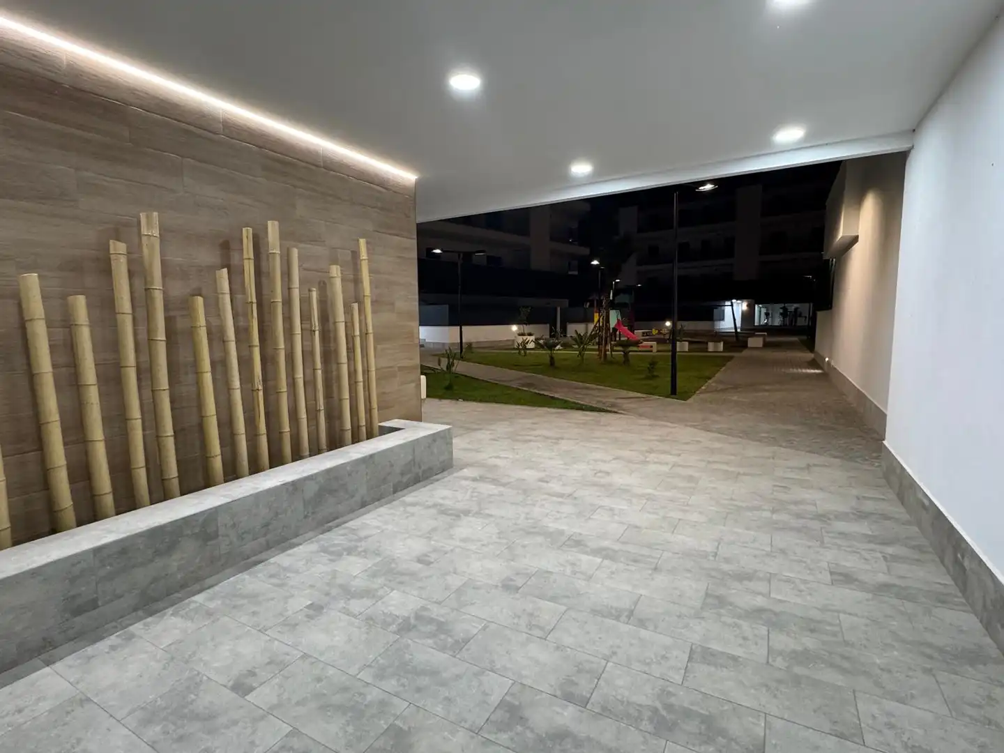 Terrasse von Wohnung zur Miete in La Rinconada mit Klimaanlage, Heizung und Terrasse
