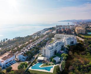 Vista exterior de Planta baixa en venda en Mijas amb Aire condicionat, Terrassa i Balcó