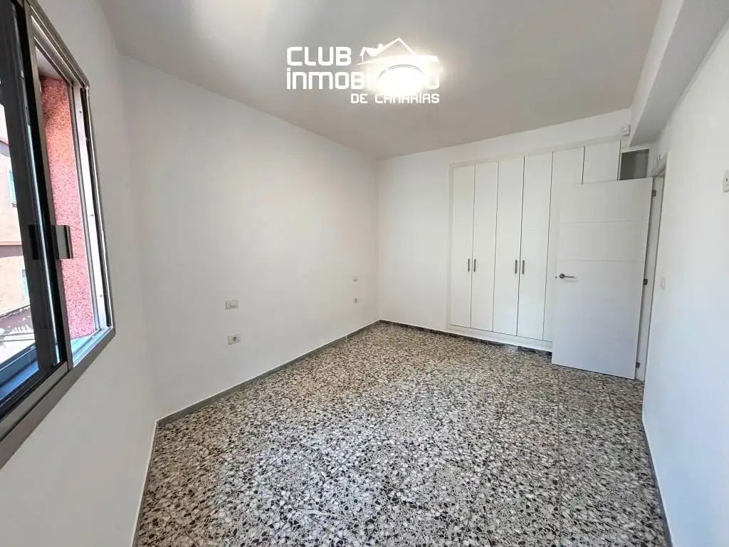 Parking de Piso de alquiler en San Cristóbal de la Laguna con Aire acondicionado