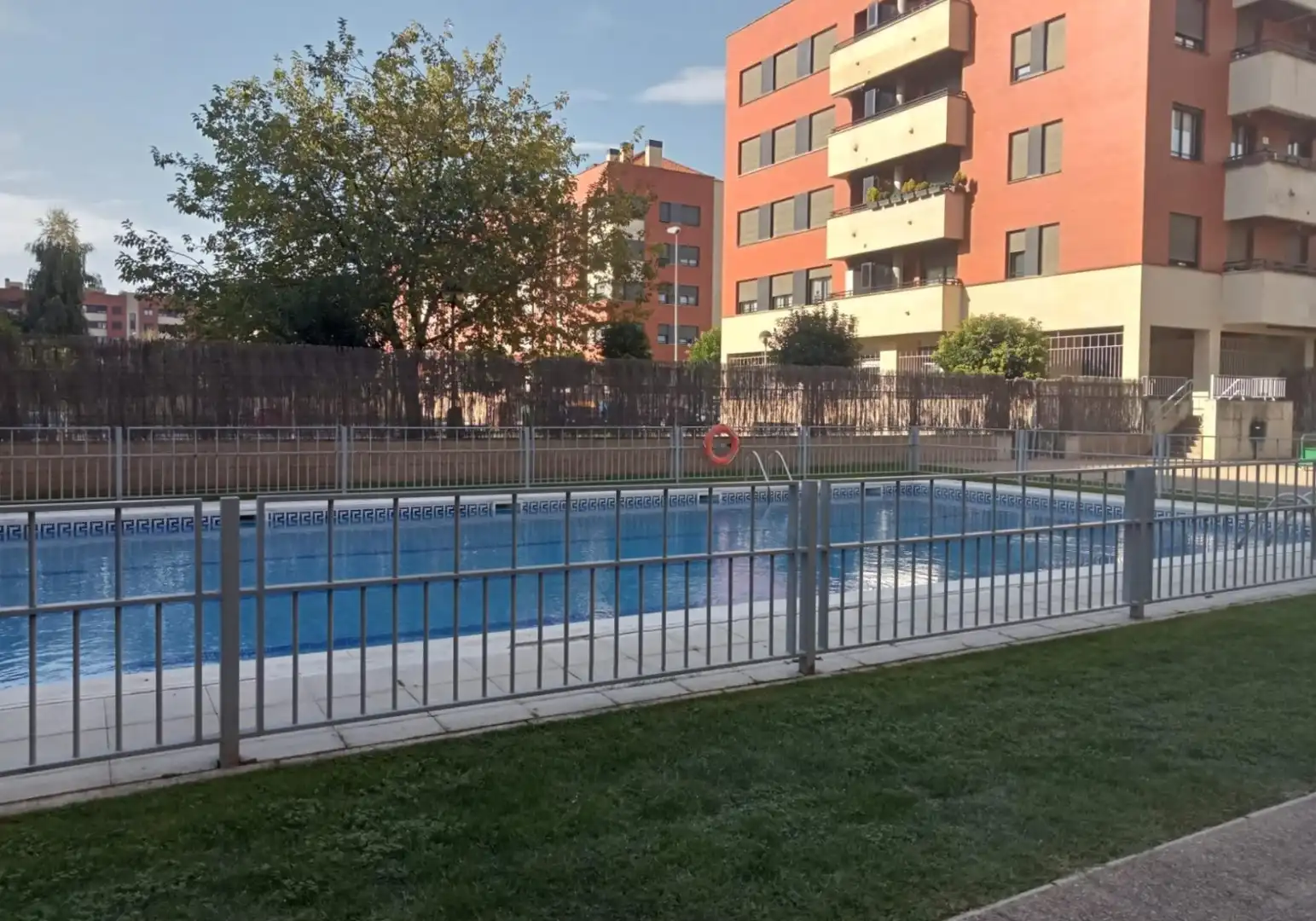 Swimming pool of Commercial properties for sale in  Logroño  with Furnished
