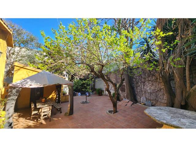 Casa-chalet en Venta en Zona Industrial