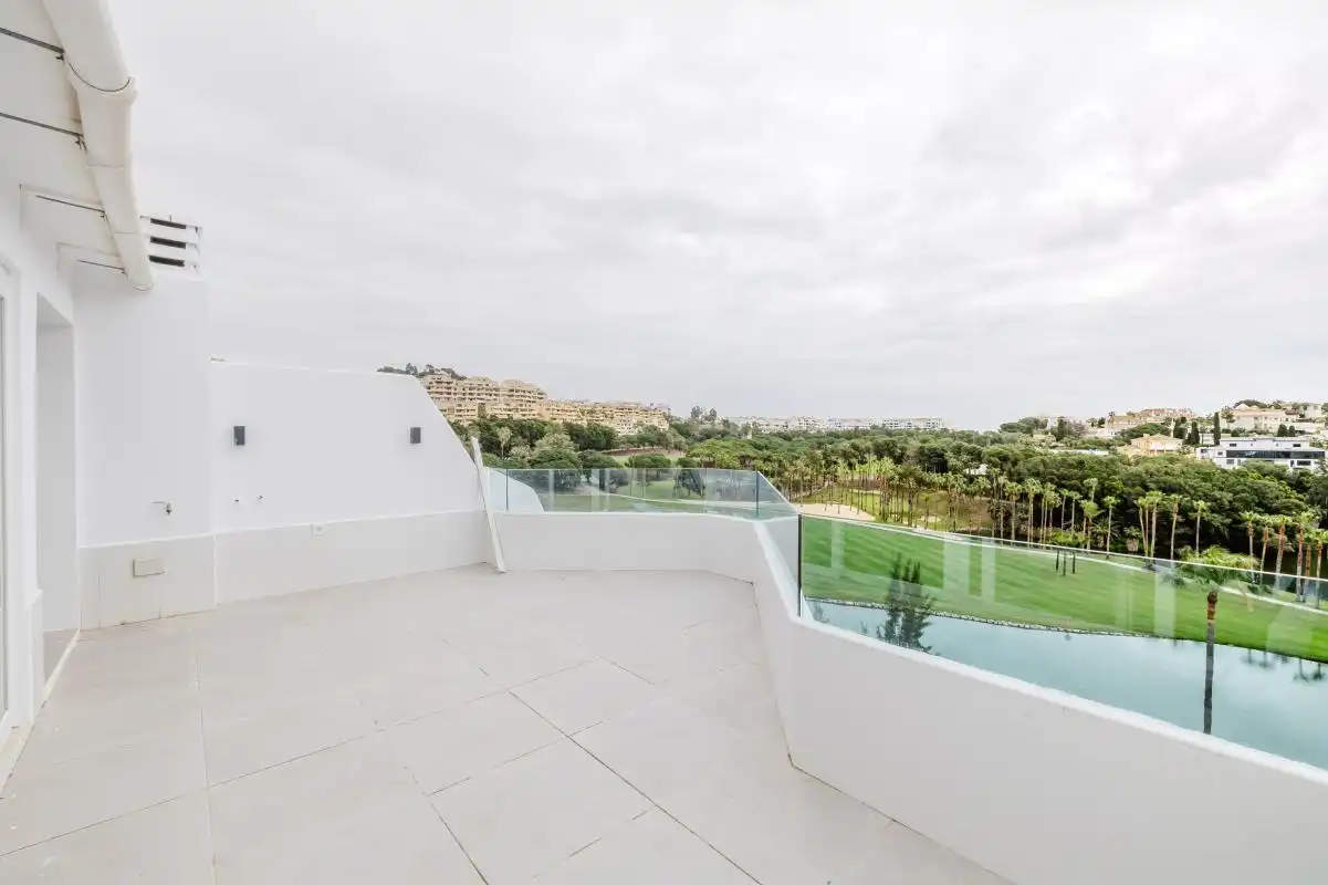 Terrassa de Casa adosada en venda en Benalmádena amb Aire condicionat, Calefacció i Jardí privat