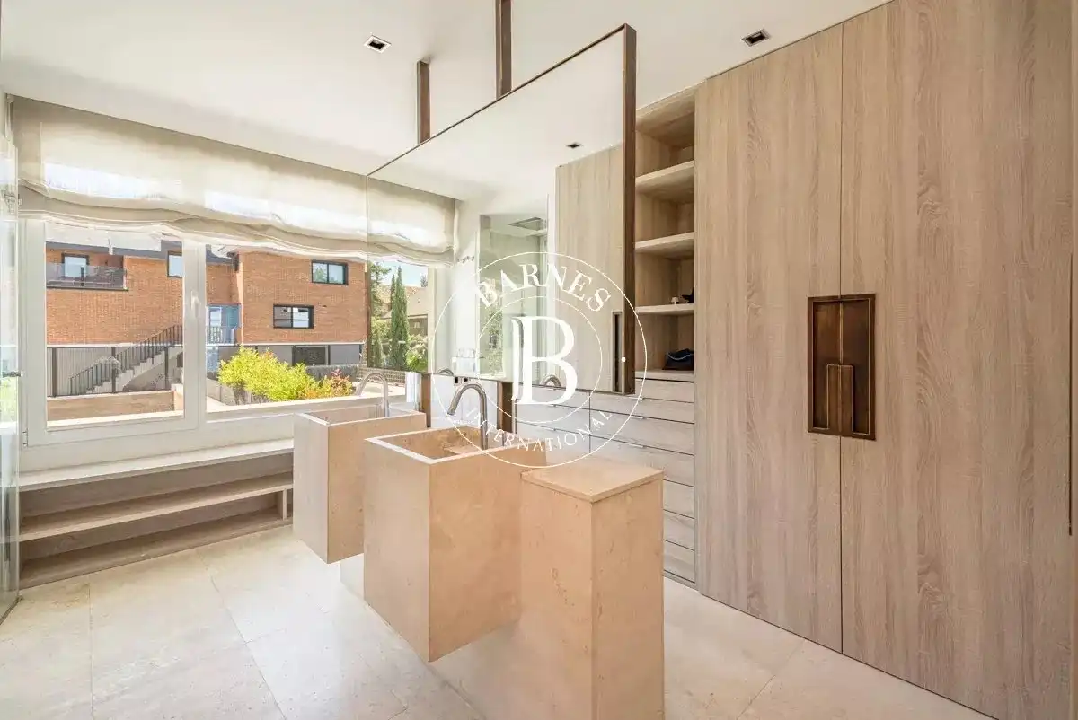 Baño de Casa o chalet en venta en Madrid con Aire acondicionado, Calefacción y Piscina