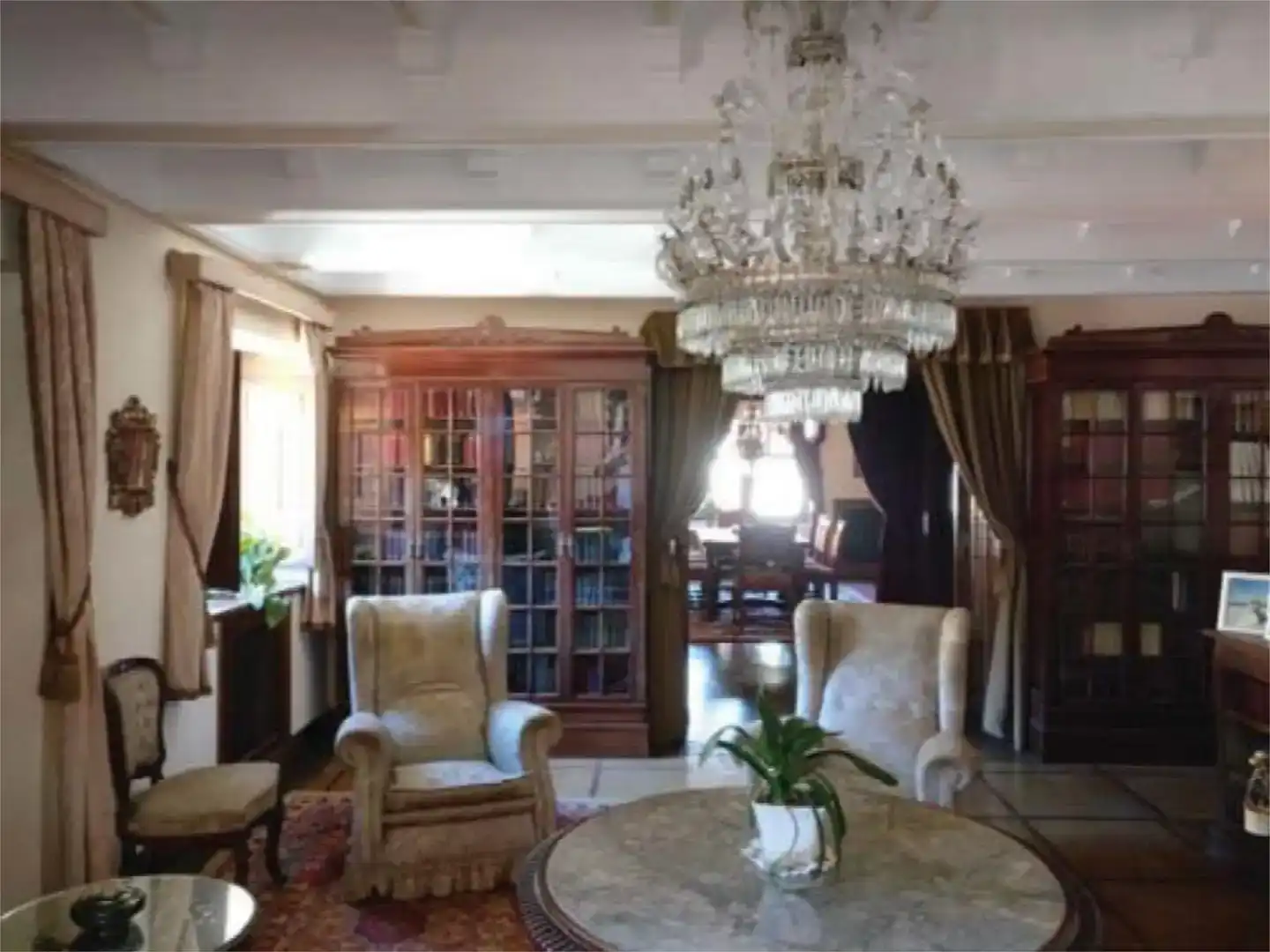 Sala d'estar de Finca rústica en venda en Aller amb Jardí privat, Traster i Moblat