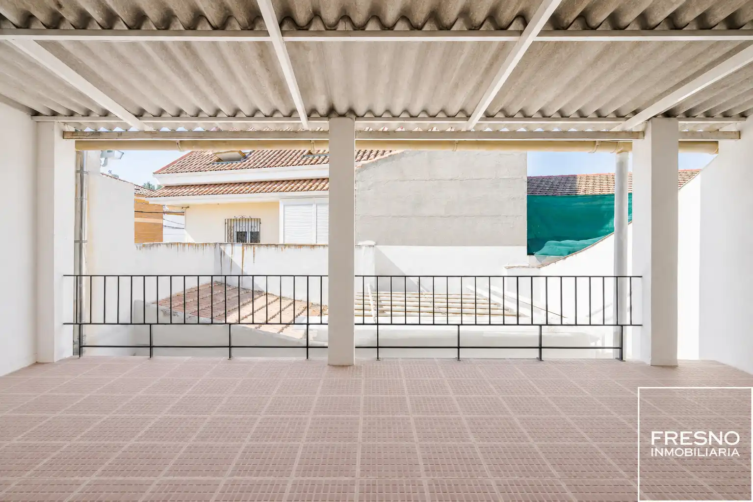 Terrassa de Casa adosada en venda en Cobeña amb Calefacció, Jardí privat i Terrassa