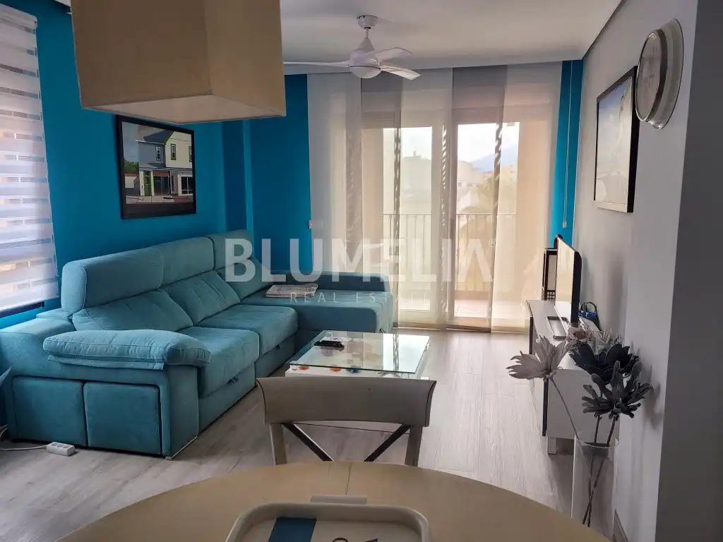 Sala de estar de Apartamento de alquiler en Dénia con Aire acondicionado, Calefacción y Jardín privado