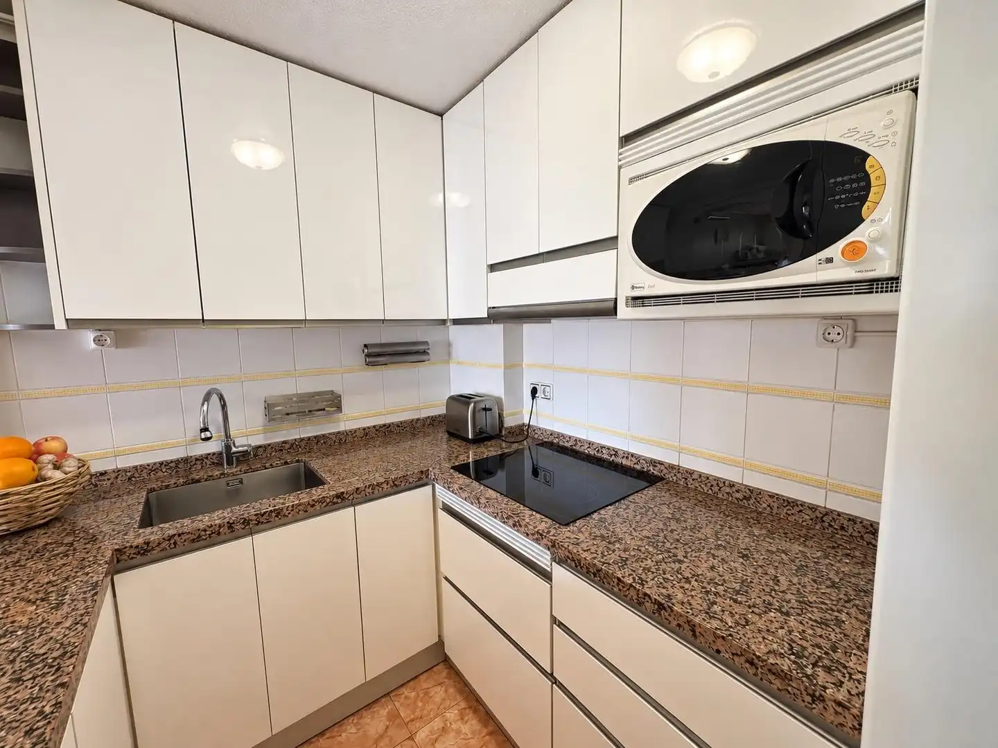 Apartamento con terraza en venta en Calle SAN MIGUEL DE SALINAS, imagen 9