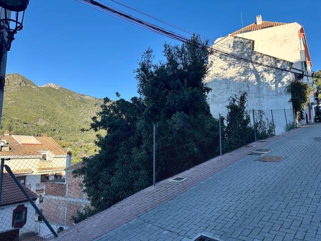 Terreno residencial en Venta en Ojén pueblo
