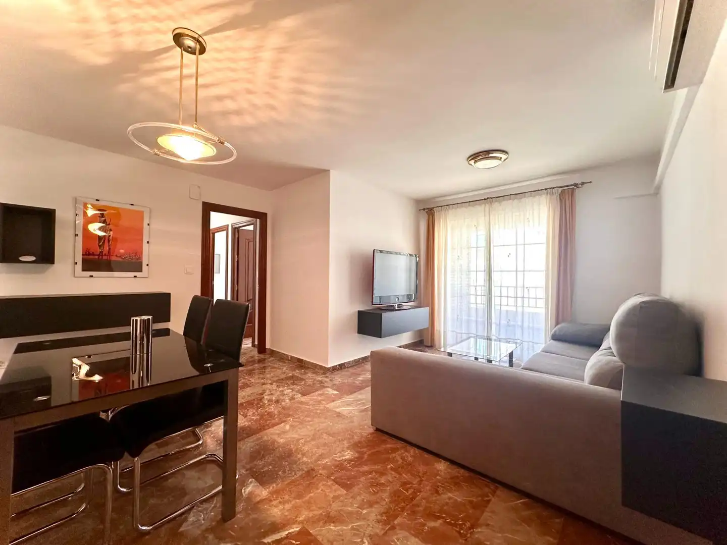 Living room of Flat for rent in Granada  with Air Conditioner, Heating and Terrace
