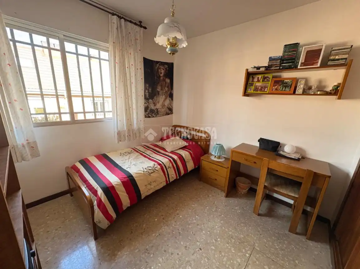 Dormitori de Casa adosada en venda en Getafe amb Aire condicionat i Terrassa