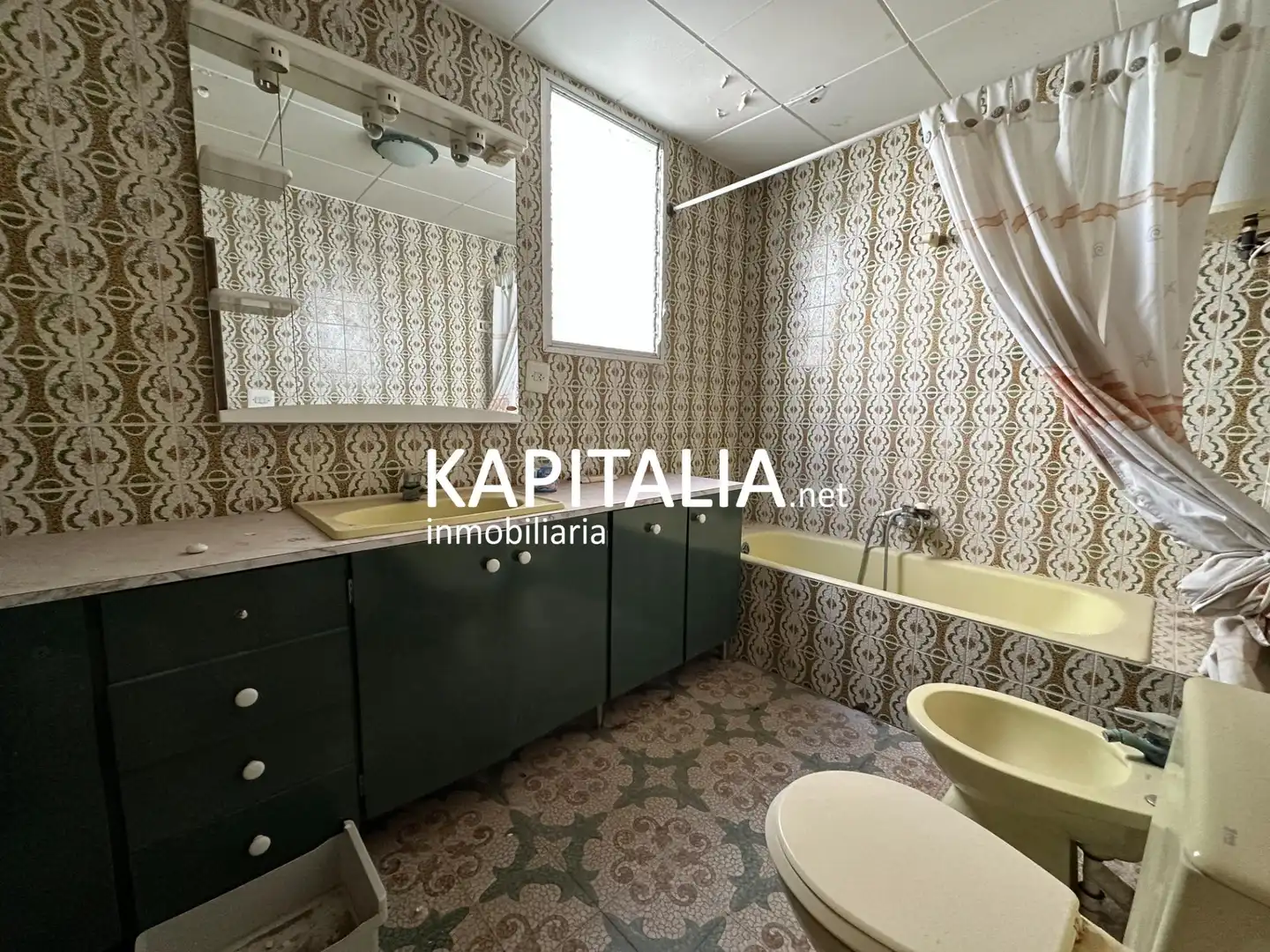 Bathroom of Houses for sale in Canals, Valencia