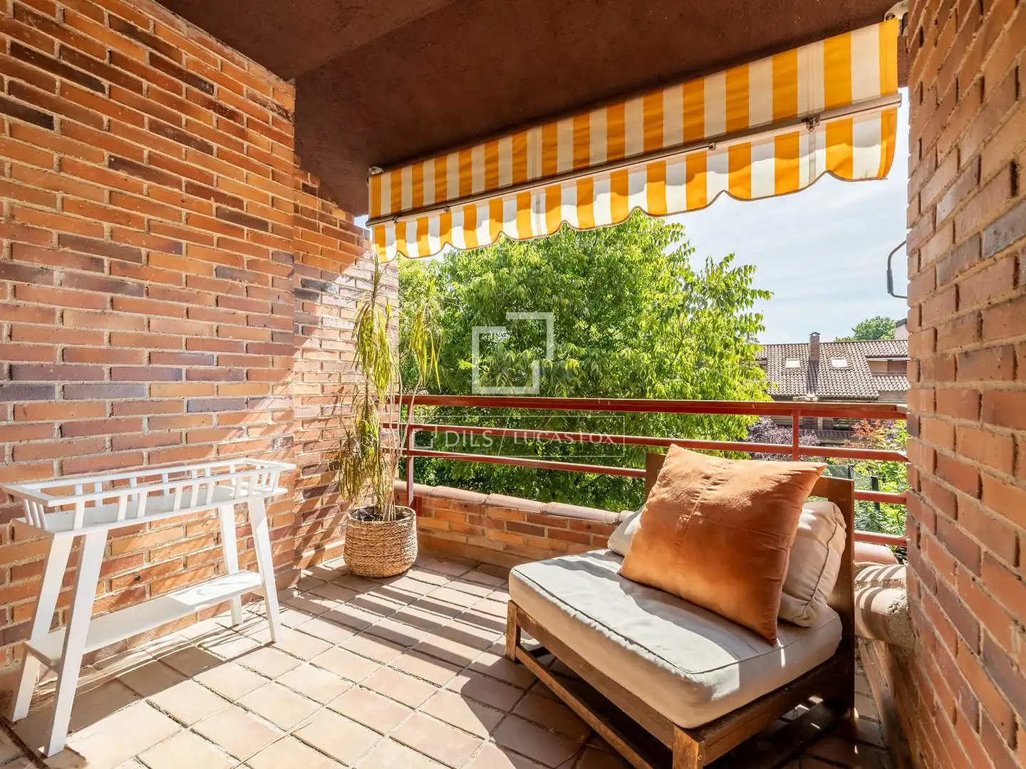 Terrassa de Casa o xalet en venda en Majadahonda amb Aire condicionat, Jardí privat i Terrassa
