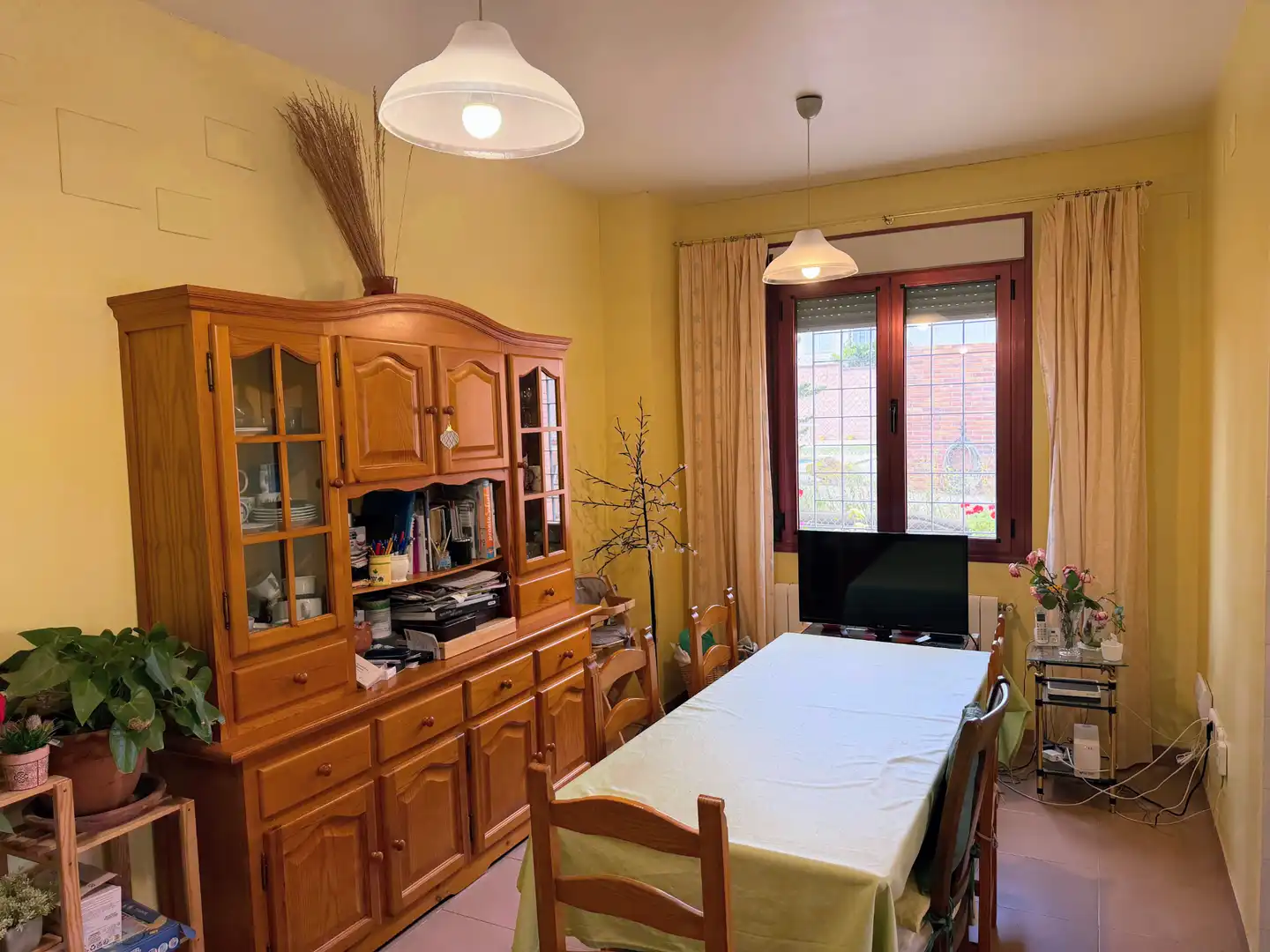 Menjador de Casa o xalet en venda en Badajoz amb Aire condicionat, Calefacció i Jardí privat