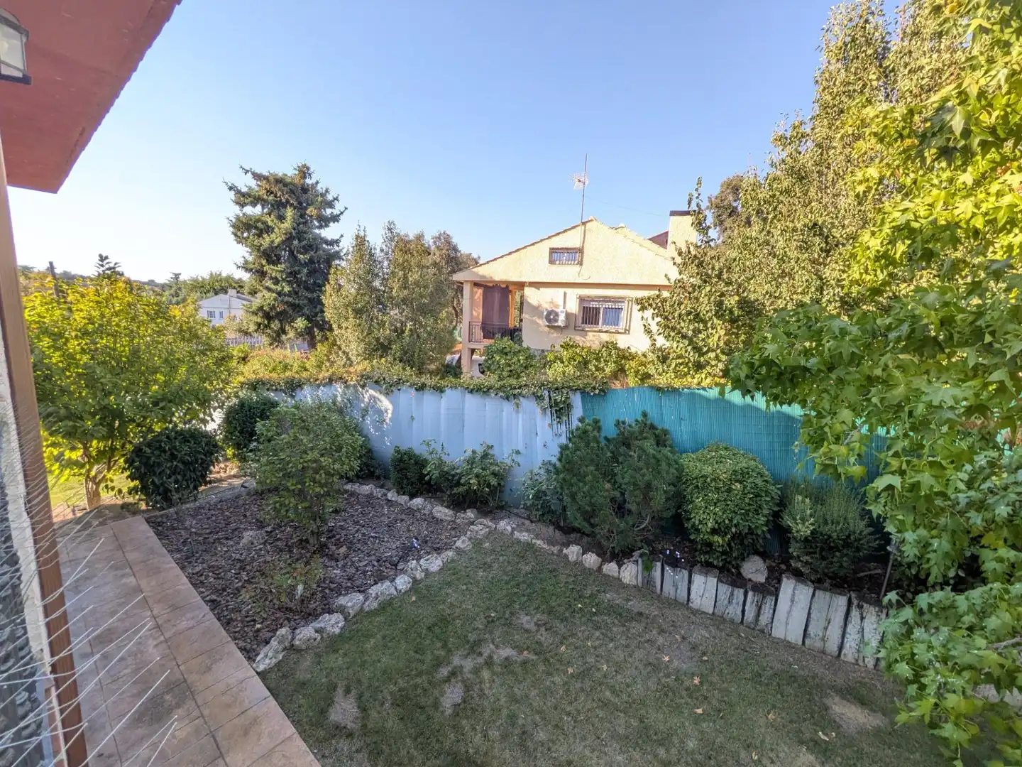 Jardí de Casa o xalet en venda en Valdeaveruelo amb Aire condicionat, Calefacció i Jardí privat