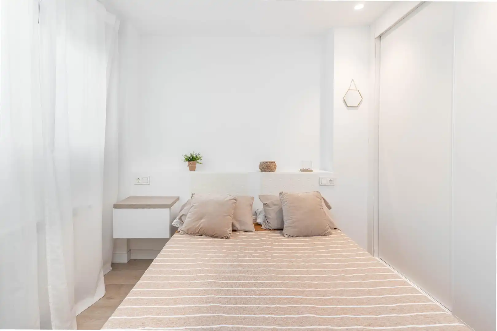 Schlafzimmer von Wohnungen zum Verkauf in Gozón mit Klimaanlage, Heizung und Abstellraum