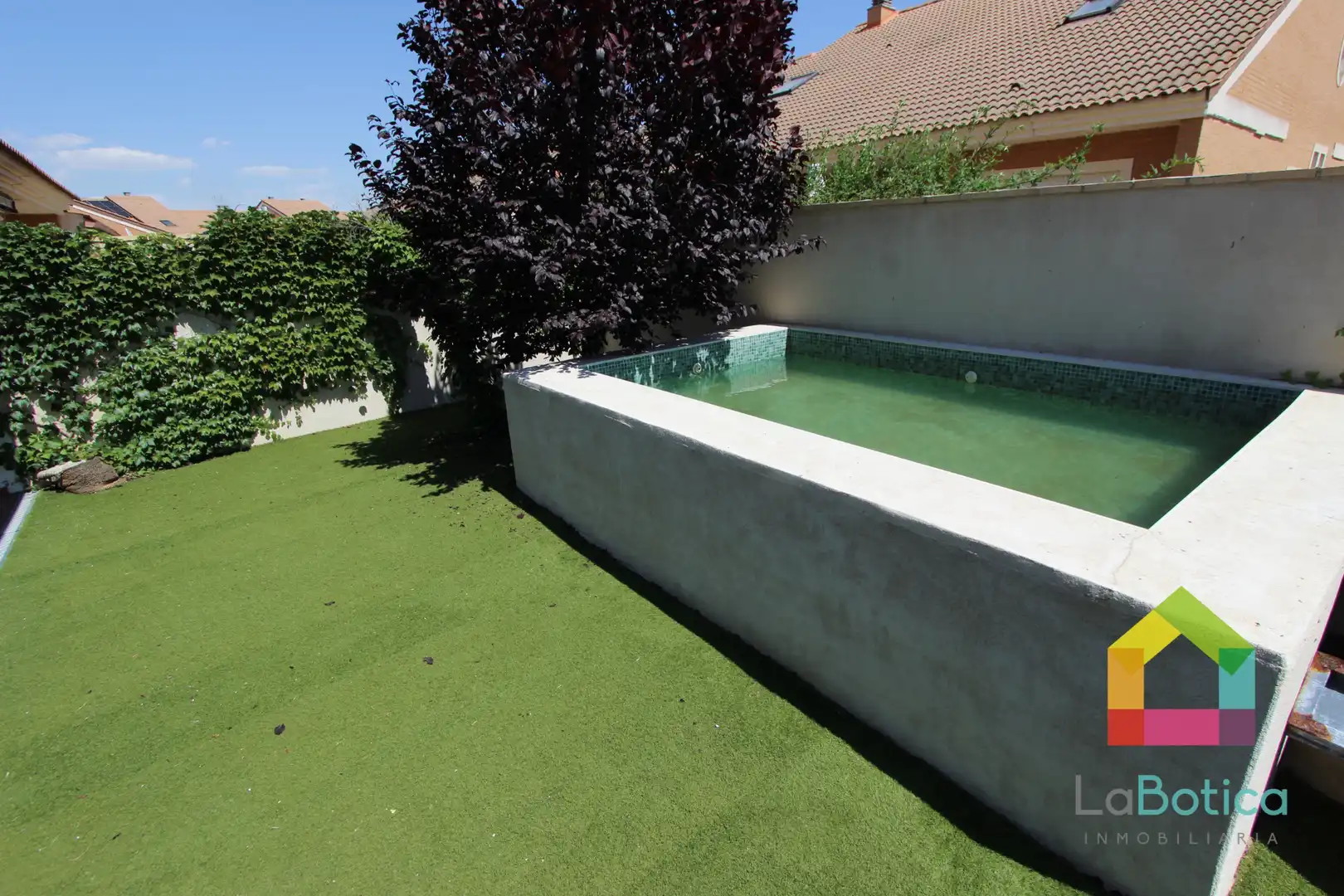 Piscina de Casa adosada de alquiler en Nambroca con Calefacción, Piscina y Horno