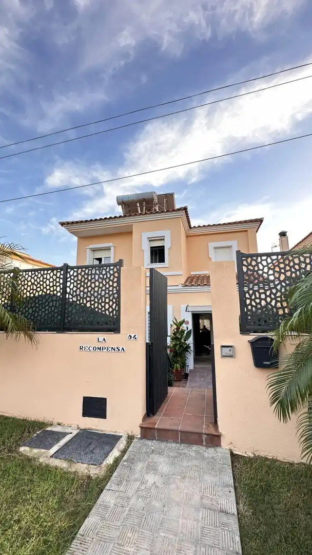 Vista exterior de Casa o chalet en venta en Mazagón con Aire acondicionado, Calefacción y Jardín privado