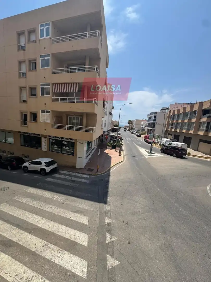 Vista exterior de Pis en venda en Garrucha amb Aire condicionat, Terrassa i Moblat