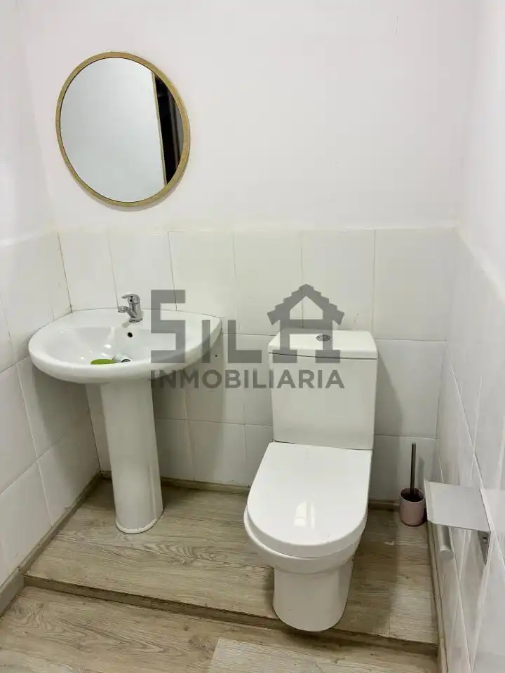 Bany de Local de lloguer en Ourense Capital 