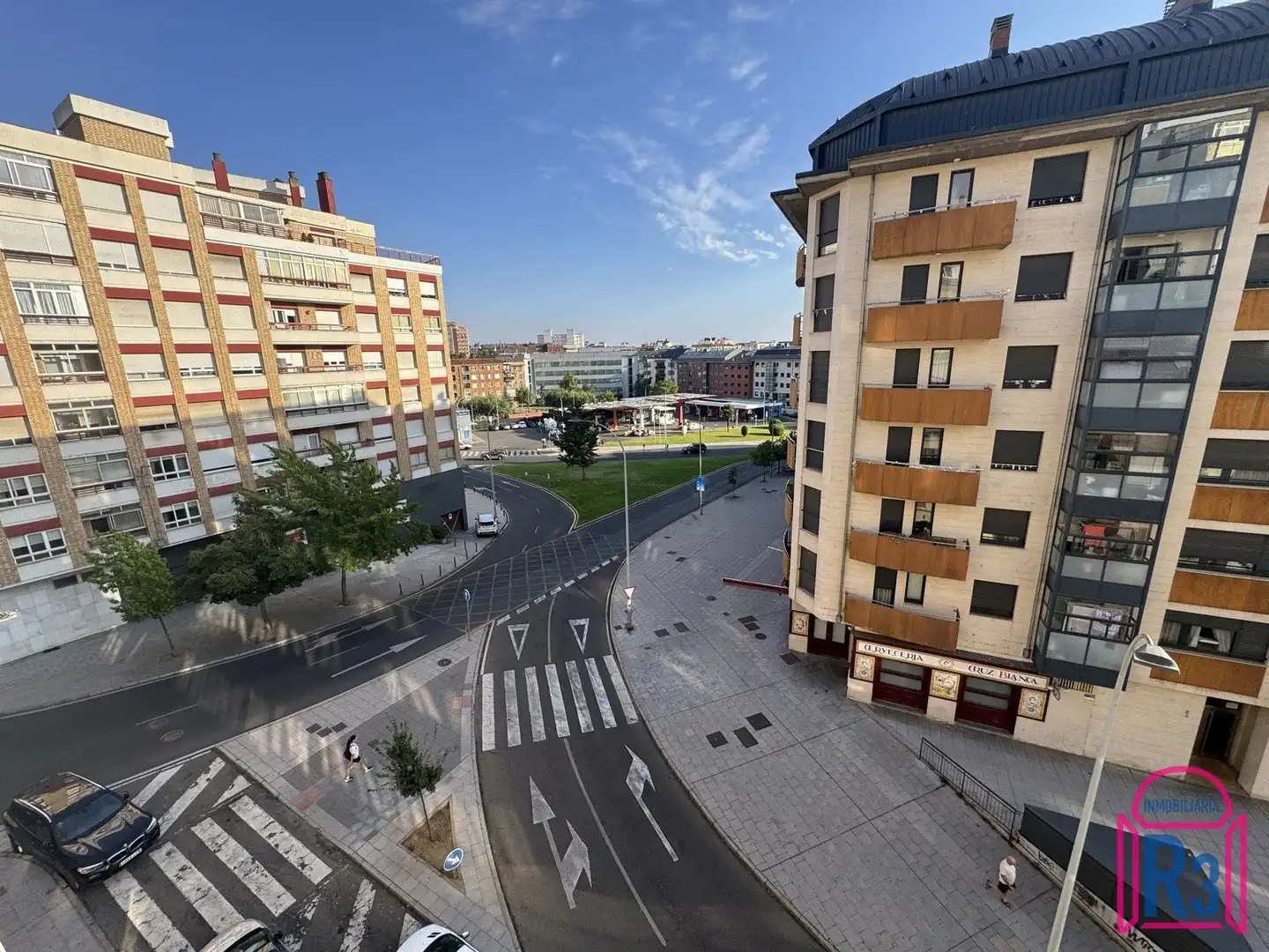 Vista exterior de Pis en venda en León Capital  amb Calefacció i Terrassa