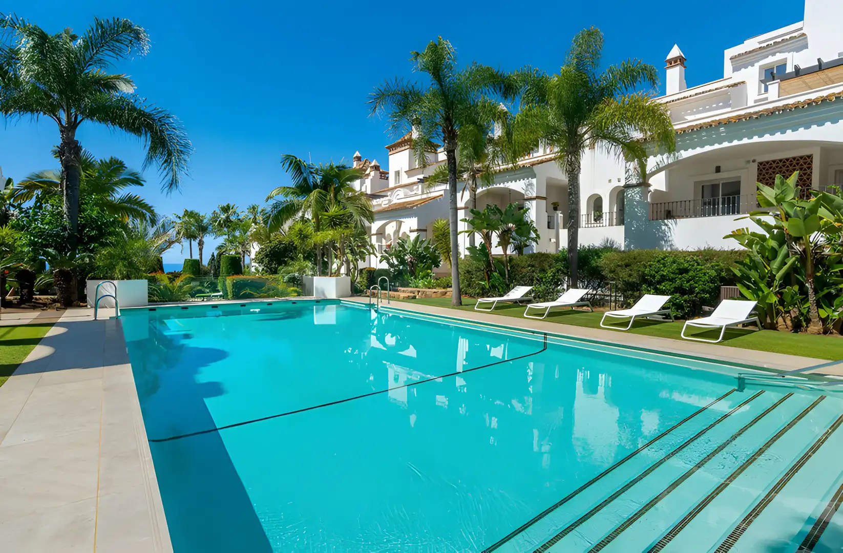 Piscina de Planta baixa en venda en Marbella amb Aire condicionat, Terrassa i Piscina