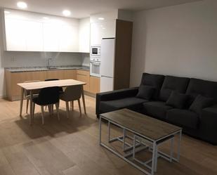 Living room of Flat to rent in  Zaragoza Capital  with Heating, Furnished and Oven