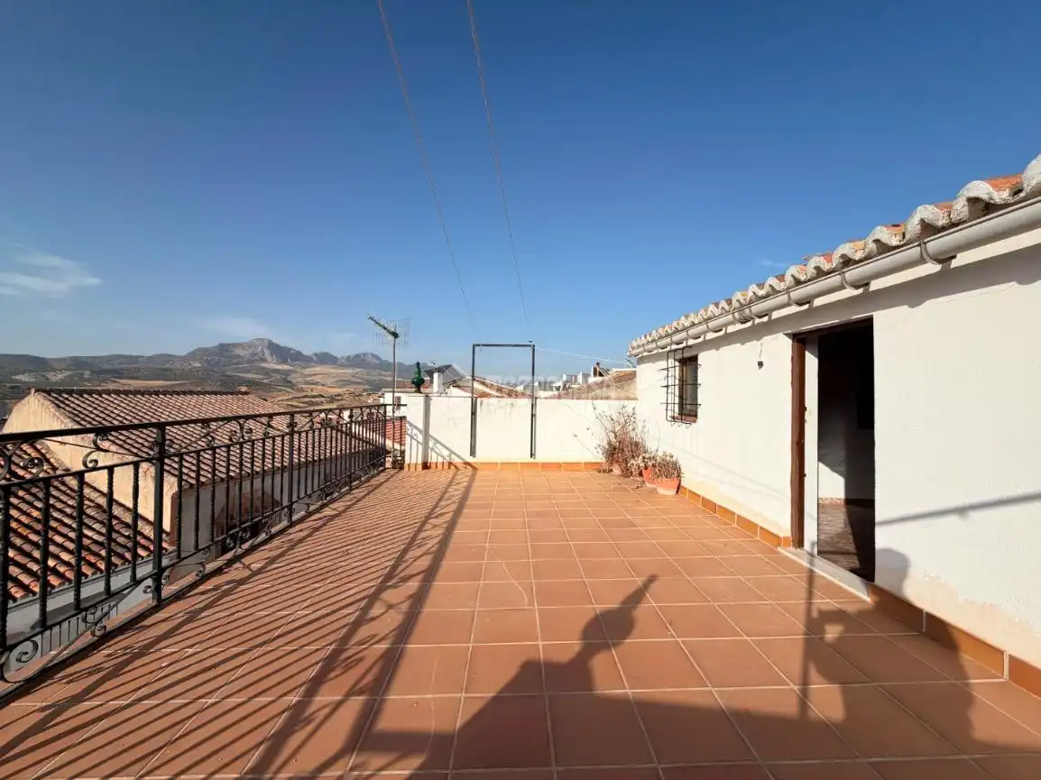 Vista exterior de Casa adosada en venda en Casabermeja amb Calefacció, Terrassa i Balcó