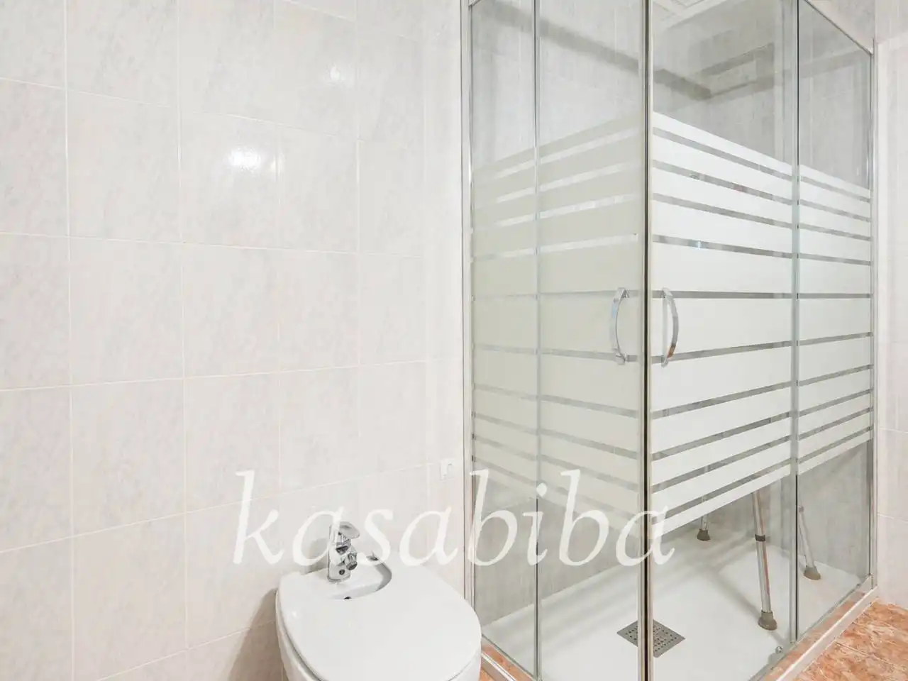 Baño de Piso en venta en Valencia con Aire acondicionado y Balcón