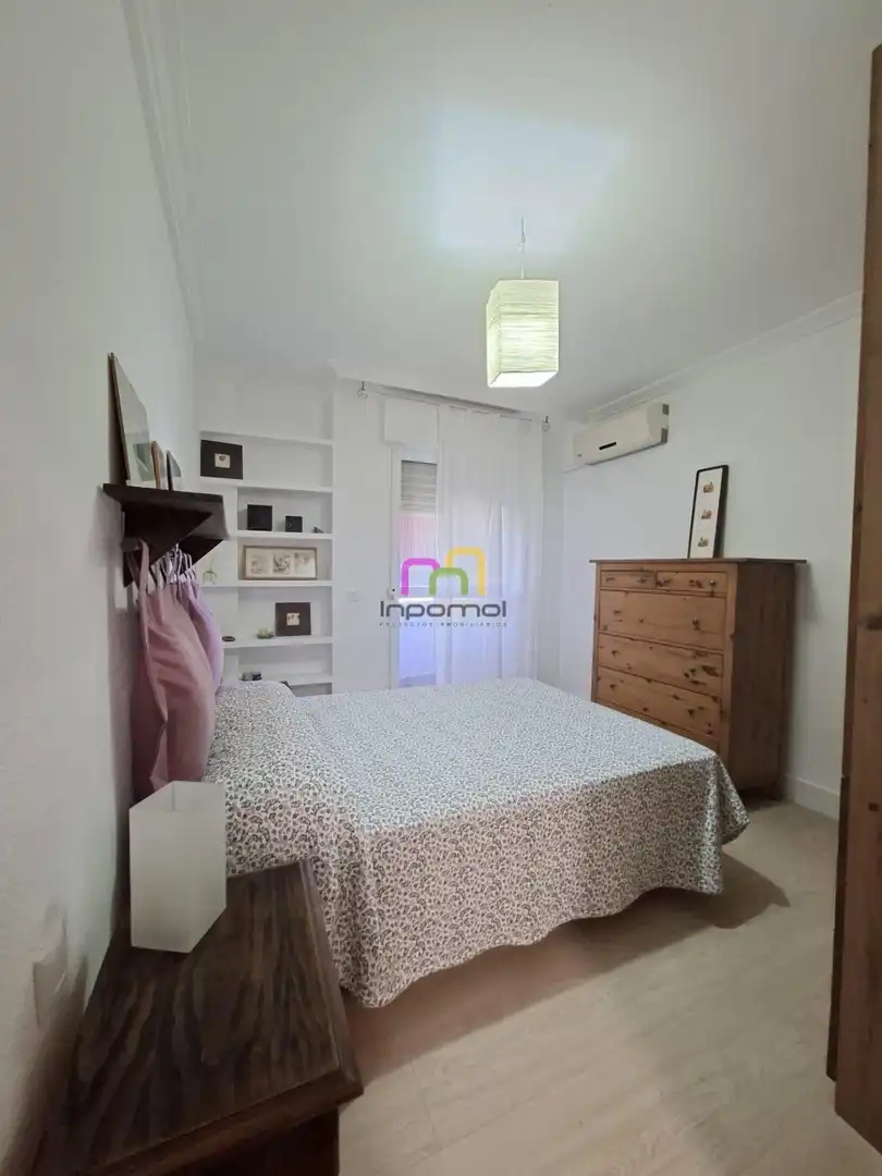Habitación de Piso de alquiler en Badajoz con Aire acondicionado, Calefacción y Amueblado