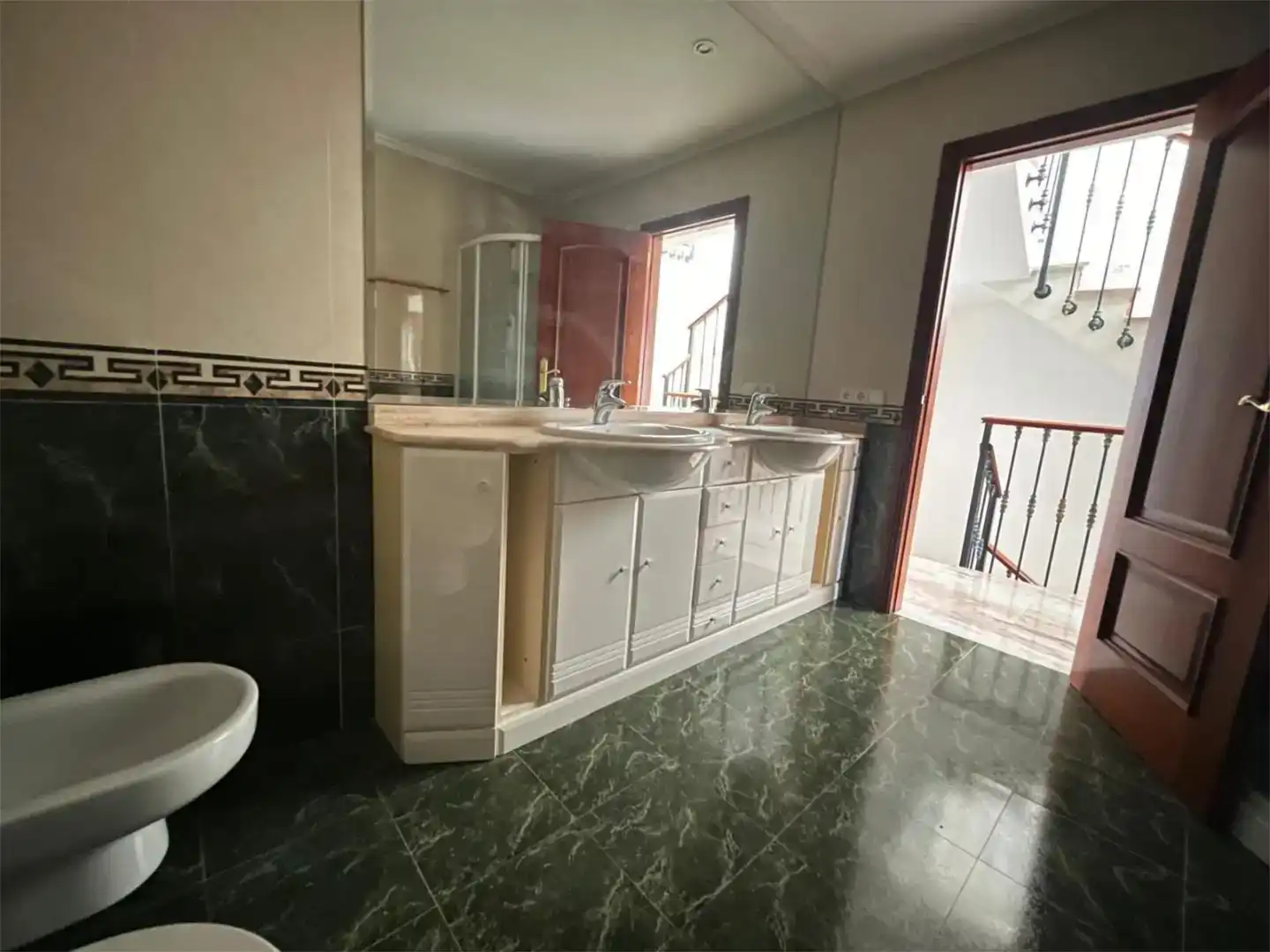 Baño de Casa adosada en venta en Nigrán con Aire acondicionado