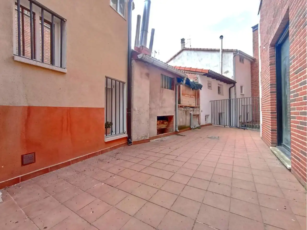 Exterior view of Flat for sale in Cerezo de Río Tirón  with Heating and Terrace