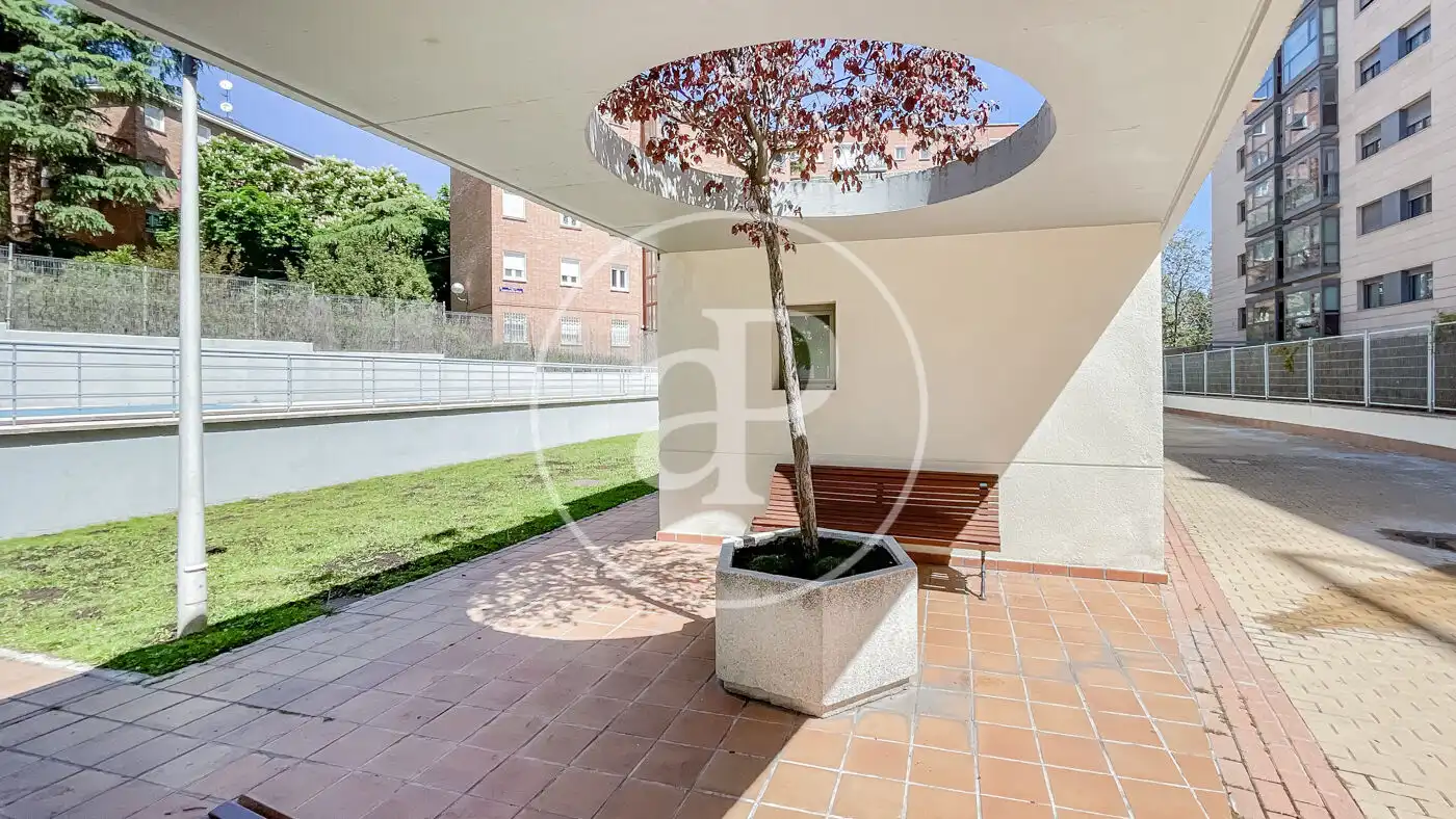 Terrace of Attic for sale in Madrid  with Air Conditioner, Heating and Private garden