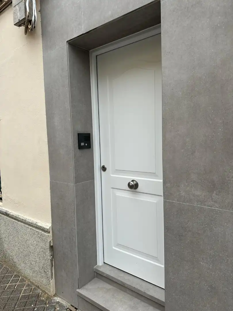 Attic for rent in Dos Hermanas  with Air Conditioner, Terrace and Oven