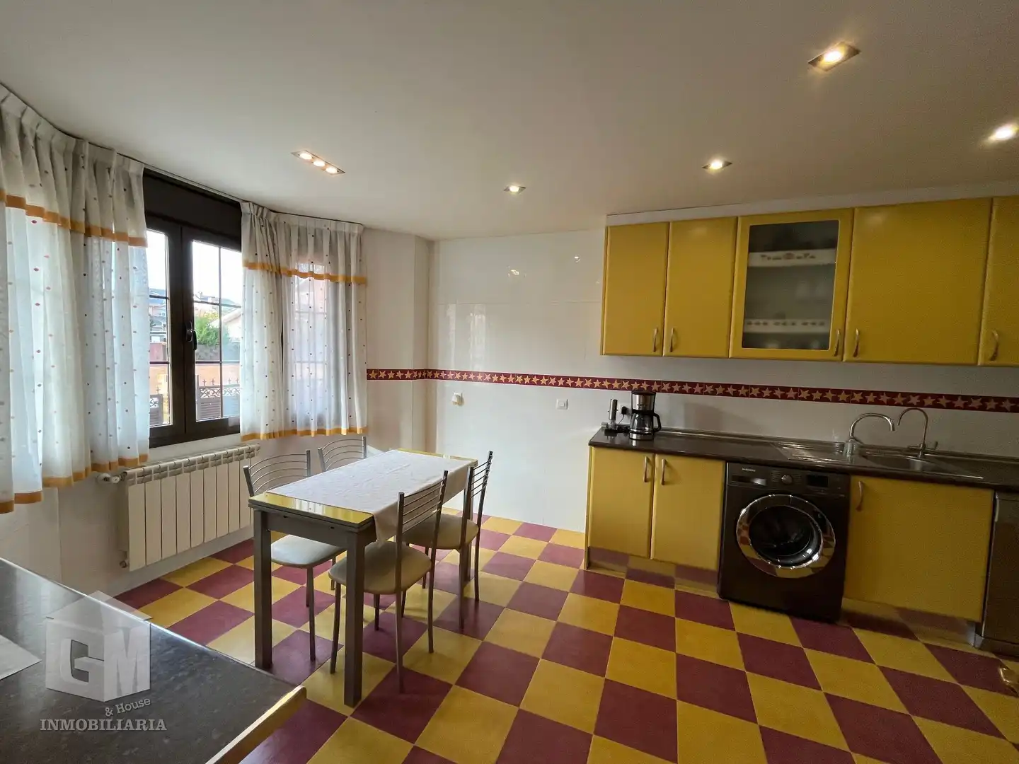 Cocina de Casa o chalet en venta en Illescas con Aire acondicionado, Calefacción y Jardín privado