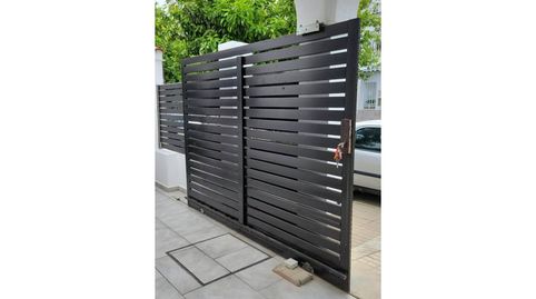 Foto 2 de Casa adosada de lloguer a Colores - Entreparques, Sevilla Capital