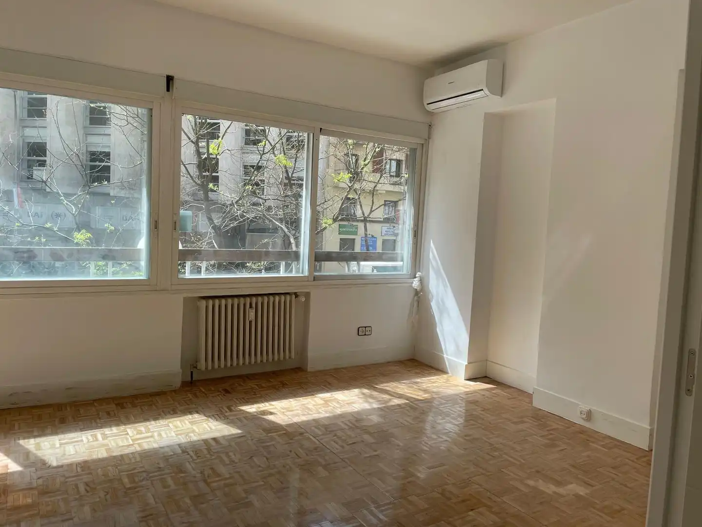 Schlafzimmer von Wohnung zur Miete in Madrid mit Heizung
