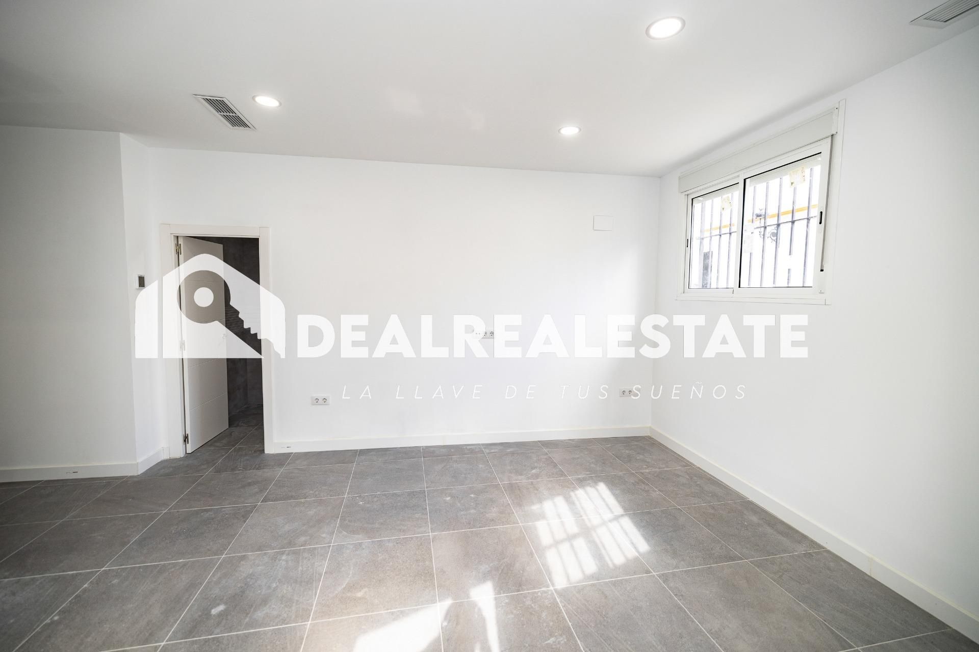 Flat for sale in La Algaba  with Air Conditioner, Heating and Community pool